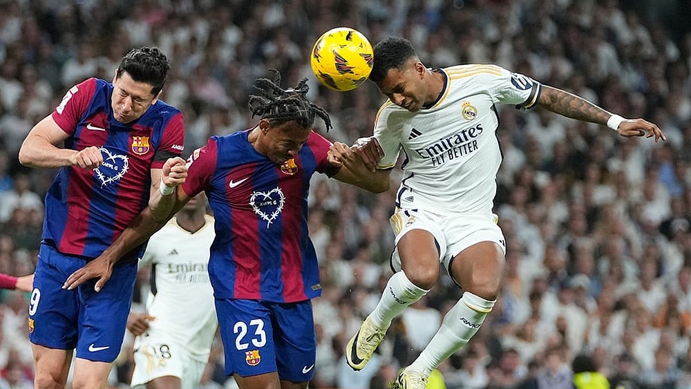 | Photo: AP/Manu Fernandez : Barcelona will look to secure their La Liga top position with a win over Real Madrid.